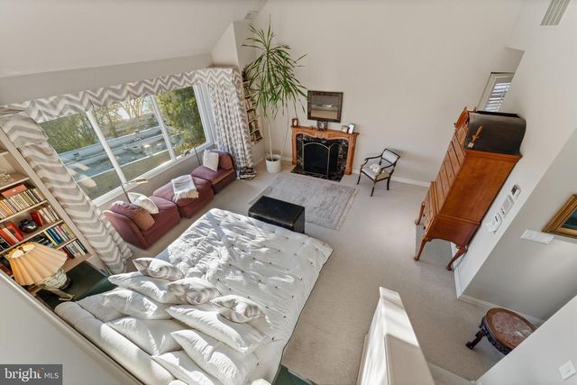 4628 CHARLESTON TER NW, Washington, DC 20007