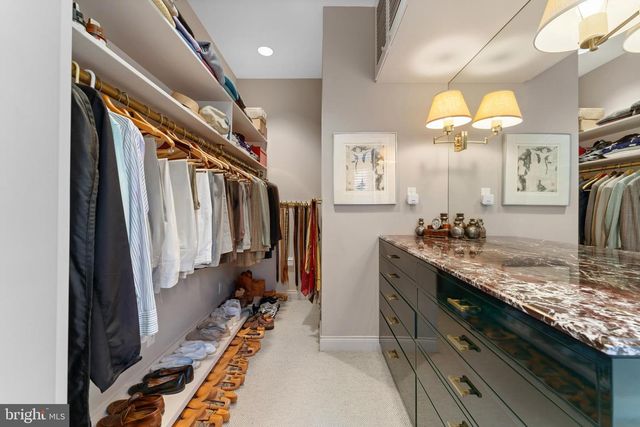 4628 CHARLESTON TER NW, Washington, DC 20007