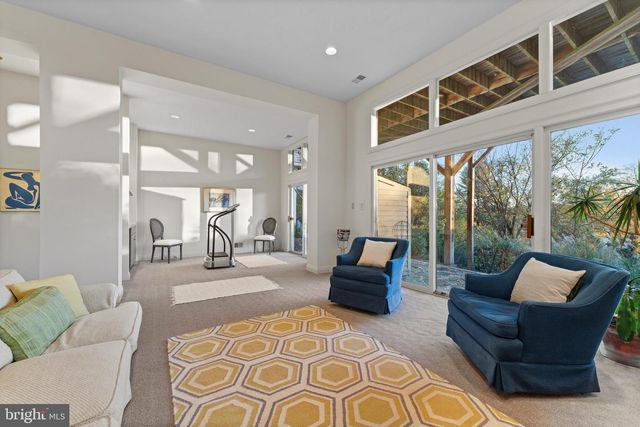 4628 CHARLESTON TER NW, Washington, DC 20007