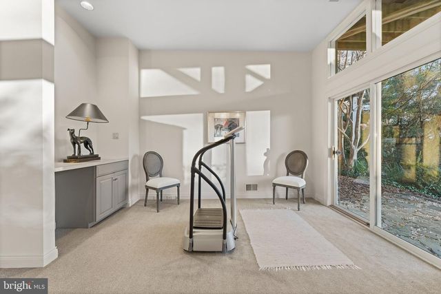 4628 CHARLESTON TER NW, Washington, DC 20007