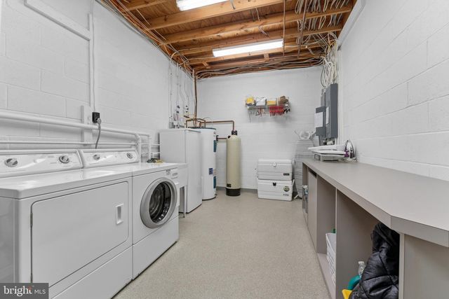 4628 CHARLESTON TER NW, Washington, DC 20007