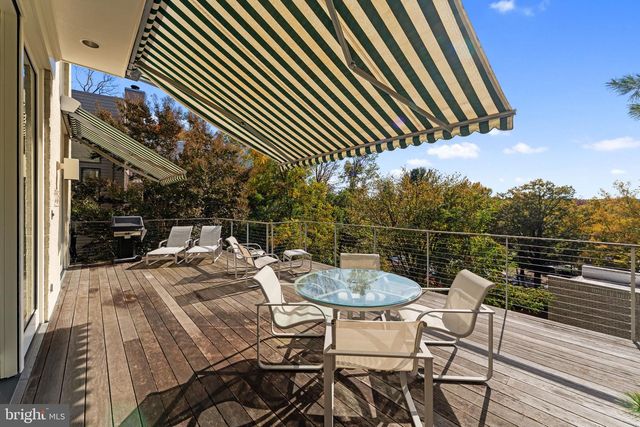 4628 CHARLESTON TER NW, Washington, DC 20007