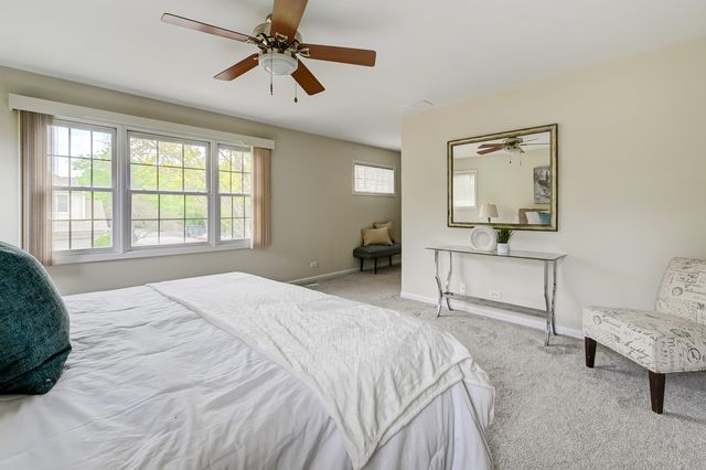 128 Fairway Drive, La Grange, IL 60525