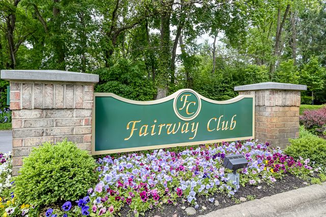 128 Fairway Drive, La Grange, IL 60525