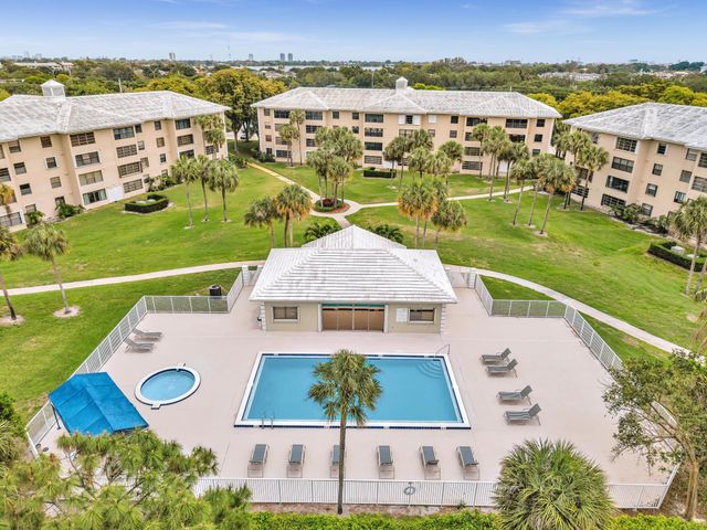 3507 Village Boulevard, West Palm Beach, FL 33409