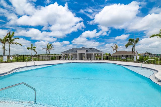 2413 Carrick Street NW, Palm Bay, FL 32907