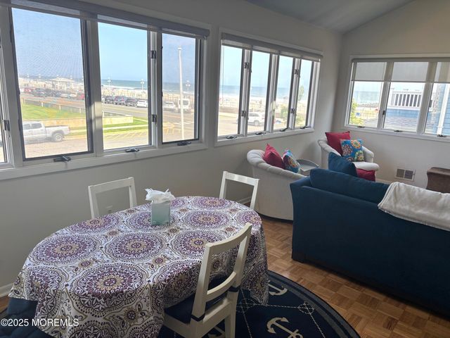 7 Lincoln Avenue, Avon-by-the-sea, NJ 07717