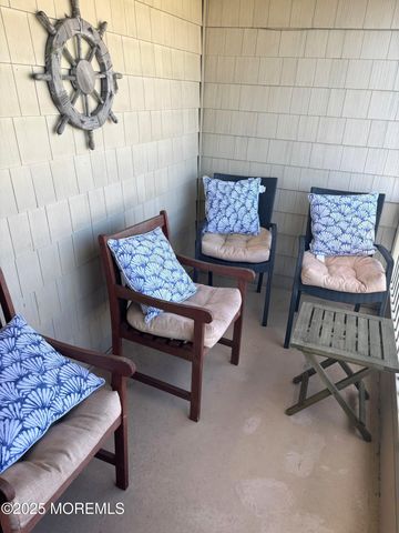 7 Lincoln Avenue, Avon-by-the-sea, NJ 07717