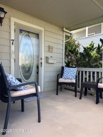 7 Lincoln Avenue, Avon-by-the-sea, NJ 07717