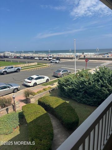 7 Lincoln Avenue, Avon-by-the-sea, NJ 07717