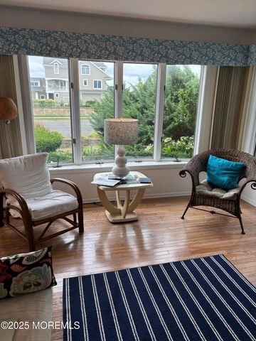 7 Lincoln Avenue, Avon-by-the-sea, NJ 07717