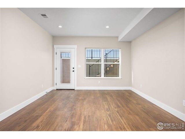 9360 Meadow Farms Dr, Milliken, CO 80543