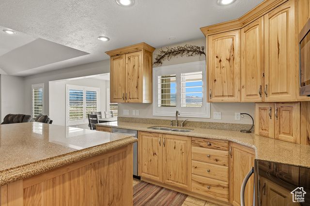 351 W SKYLINE DR, Loa, UT 84747