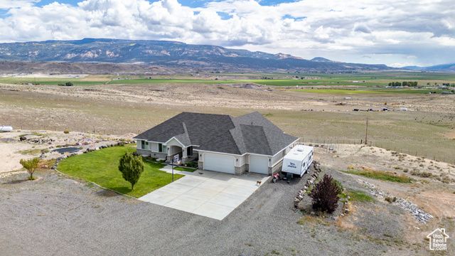 351 W SKYLINE DR, Loa, UT 84747