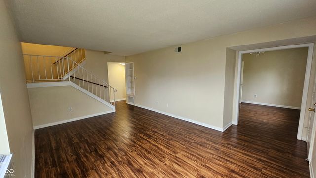 6061 WingedFoot Court, Indianapolis, IN 46254