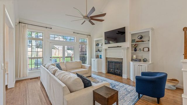200 NW O Street, Bentonville, AR 72712