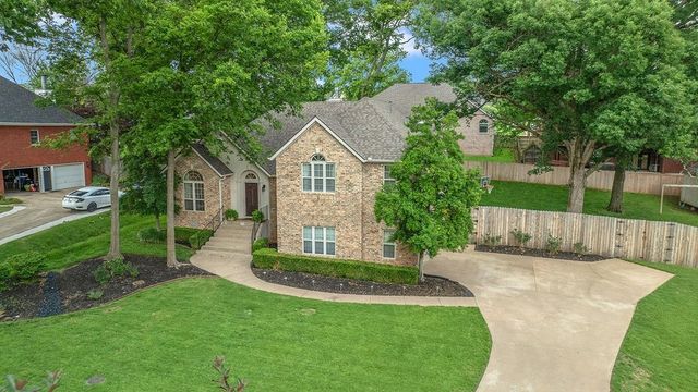200 NW O Street, Bentonville, AR 72712