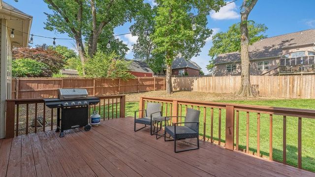 200 NW O Street, Bentonville, AR 72712