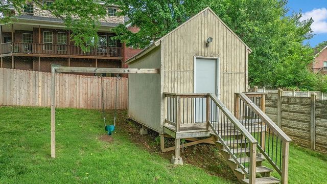 200 NW O Street, Bentonville, AR 72712
