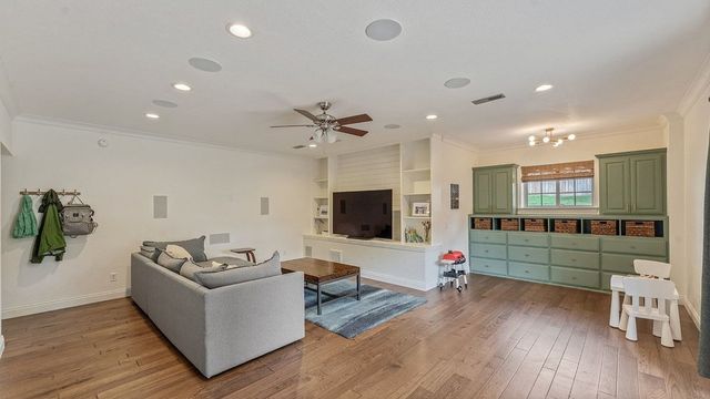 200 NW O Street, Bentonville, AR 72712
