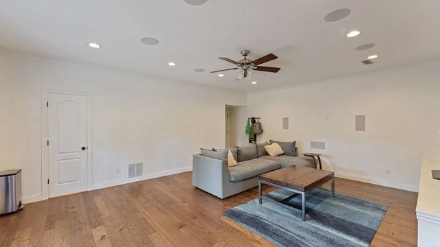 200 NW O Street, Bentonville, AR 72712