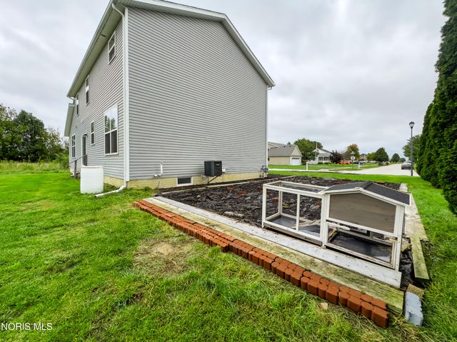 27821 Schriber Street, Walbridge, OH 43465