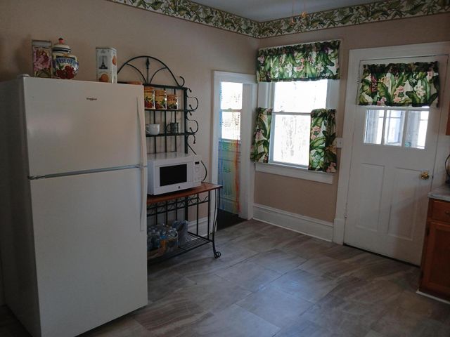 1003 Oakgrove AVE, Martinsville, VA 24112