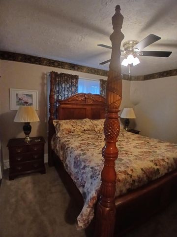 1003 Oakgrove AVE, Martinsville, VA 24112