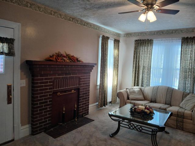 1003 Oakgrove AVE, Martinsville, VA 24112