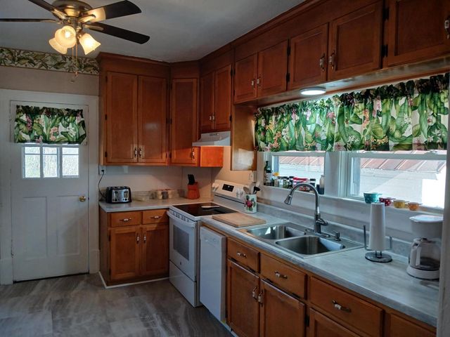 1003 Oakgrove AVE, Martinsville, VA 24112