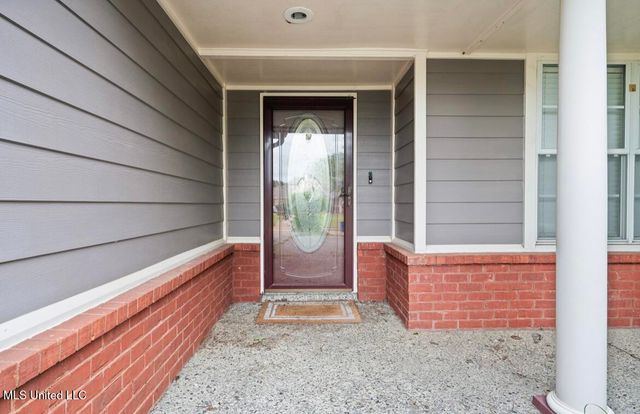 7669 Meadow Ridge Lane, Olive Branch, MS 38654