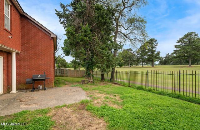 7669 Meadow Ridge Lane, Olive Branch, MS 38654