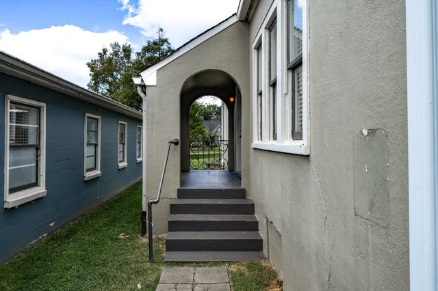 1301B Riverside Dr, Nashville, TN 37206