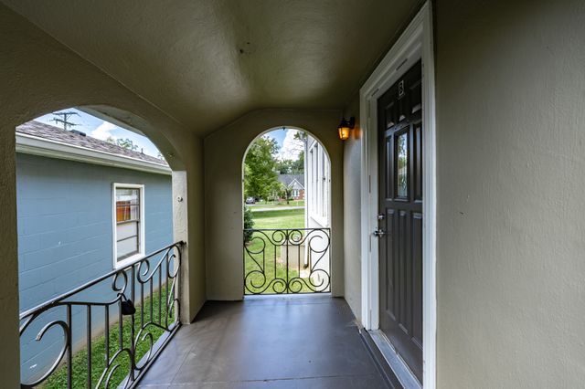 1301B Riverside Dr, Nashville, TN 37206