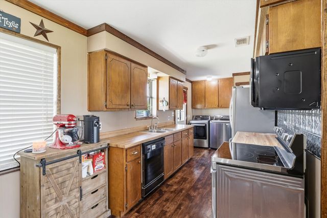 9238 Indian Trail, Sanger, TX 76266