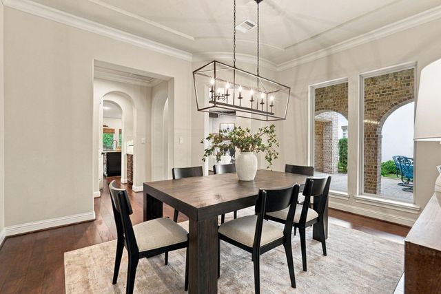 51 Woodglade Way, The Woodlands, TX 77375