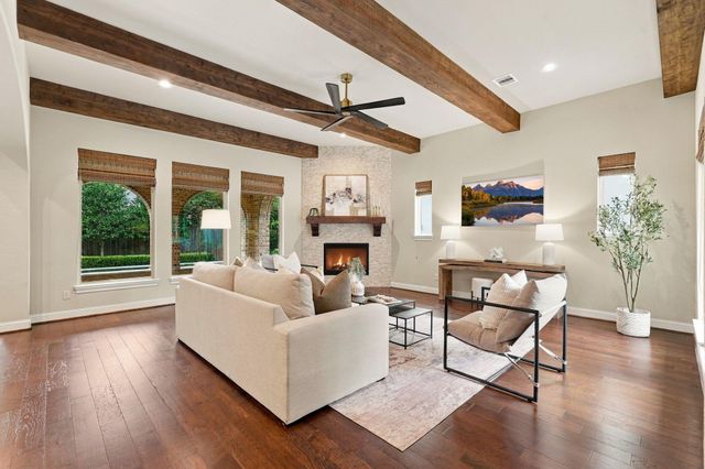 51 Woodglade Way, The Woodlands, TX 77375