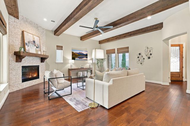 51 Woodglade Way, The Woodlands, TX 77375