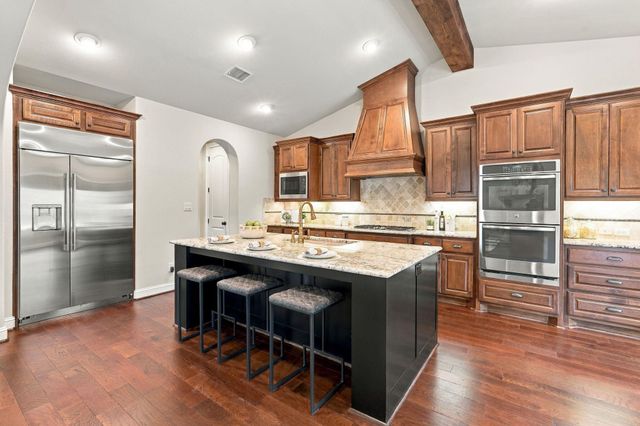 51 Woodglade Way, The Woodlands, TX 77375