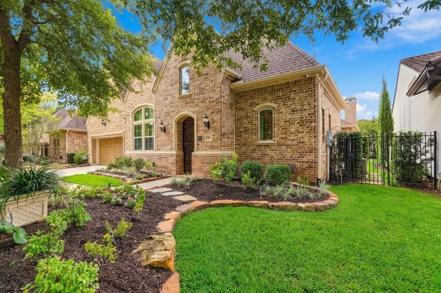 51 Woodglade Way, The Woodlands, TX 77375