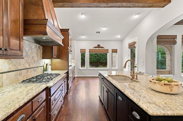 51 Woodglade Way, The Woodlands, TX 77375