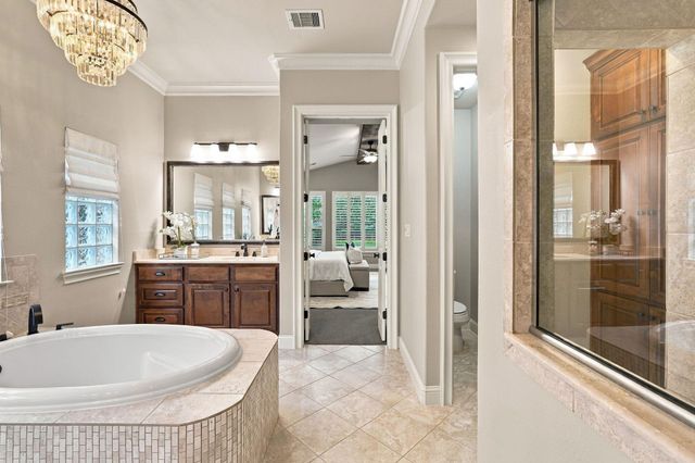 51 Woodglade Way, The Woodlands, TX 77375