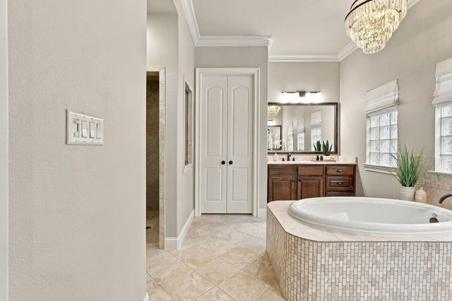 51 Woodglade Way, The Woodlands, TX 77375