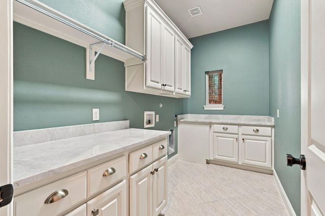 51 Woodglade Way, The Woodlands, TX 77375