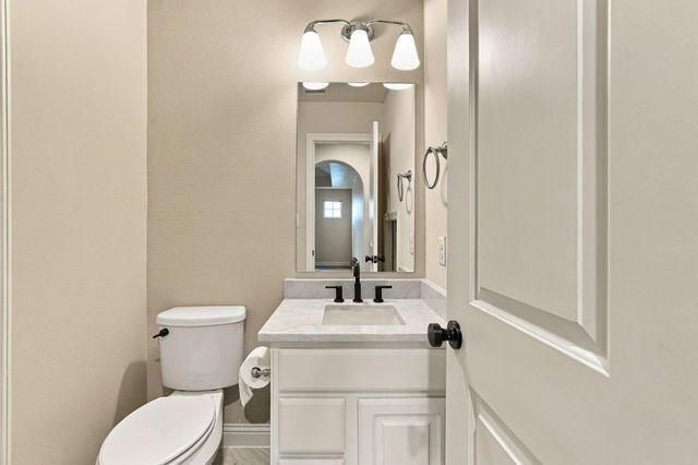 51 Woodglade Way, The Woodlands, TX 77375