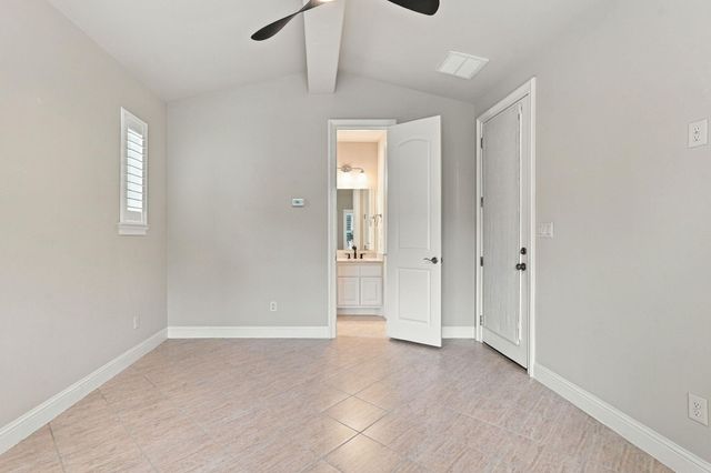 51 Woodglade Way, The Woodlands, TX 77375