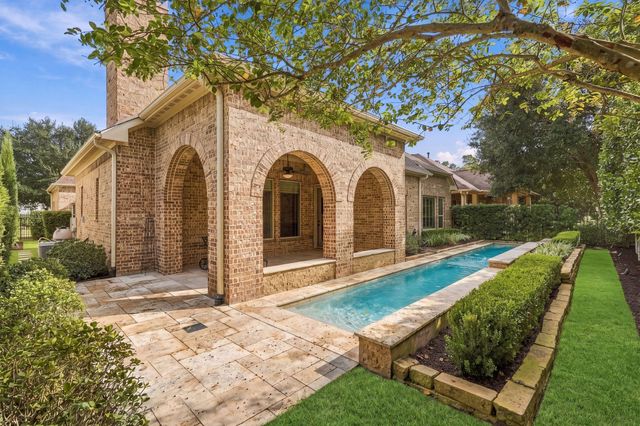 51 Woodglade Way, The Woodlands, TX 77375