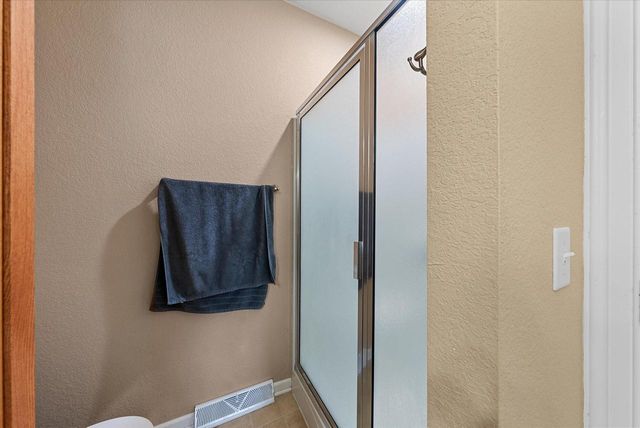 1457 Red Oak DRIVE, Hartford, WI 53027