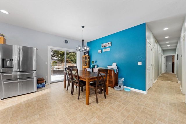 1457 Red Oak DRIVE, Hartford, WI 53027