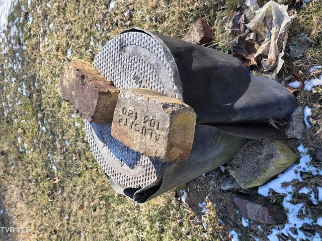 6793 Robinette Valley Road, Duffield, VA 24244